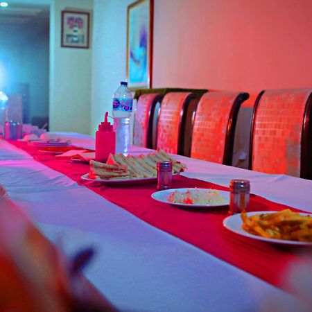 Quick continental Hotel - Jail Road Lahore Esterno foto