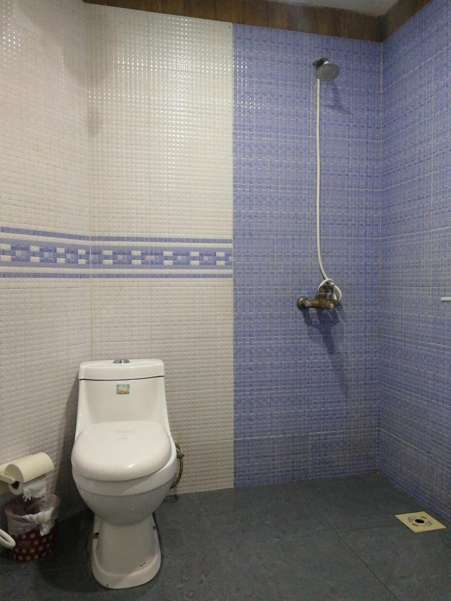 Quick continental Hotel - Jail Road Lahore Camera foto