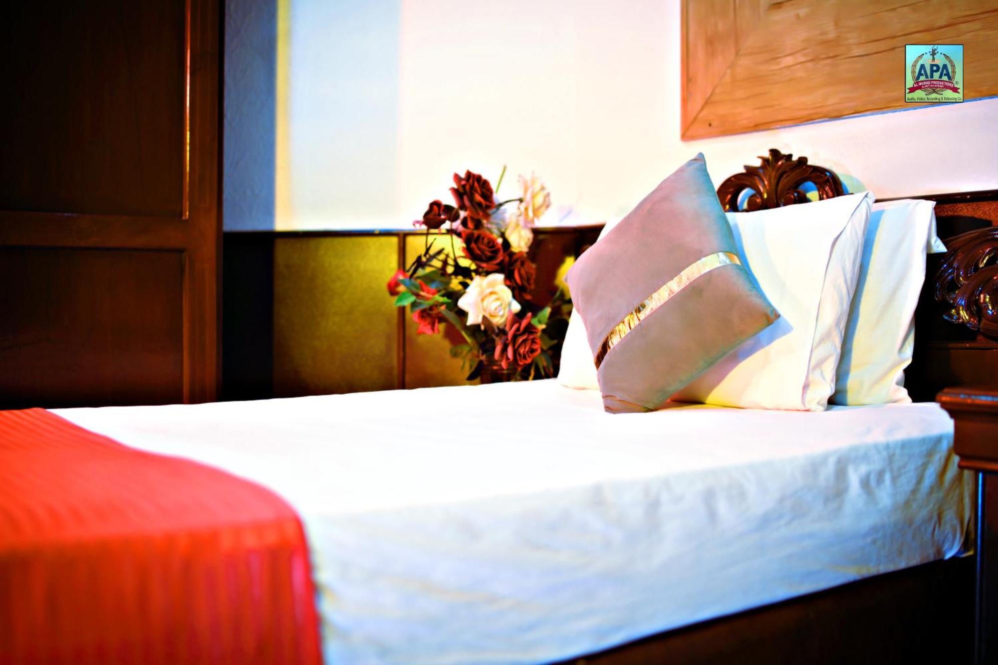 Quick continental Hotel - Jail Road Lahore Esterno foto