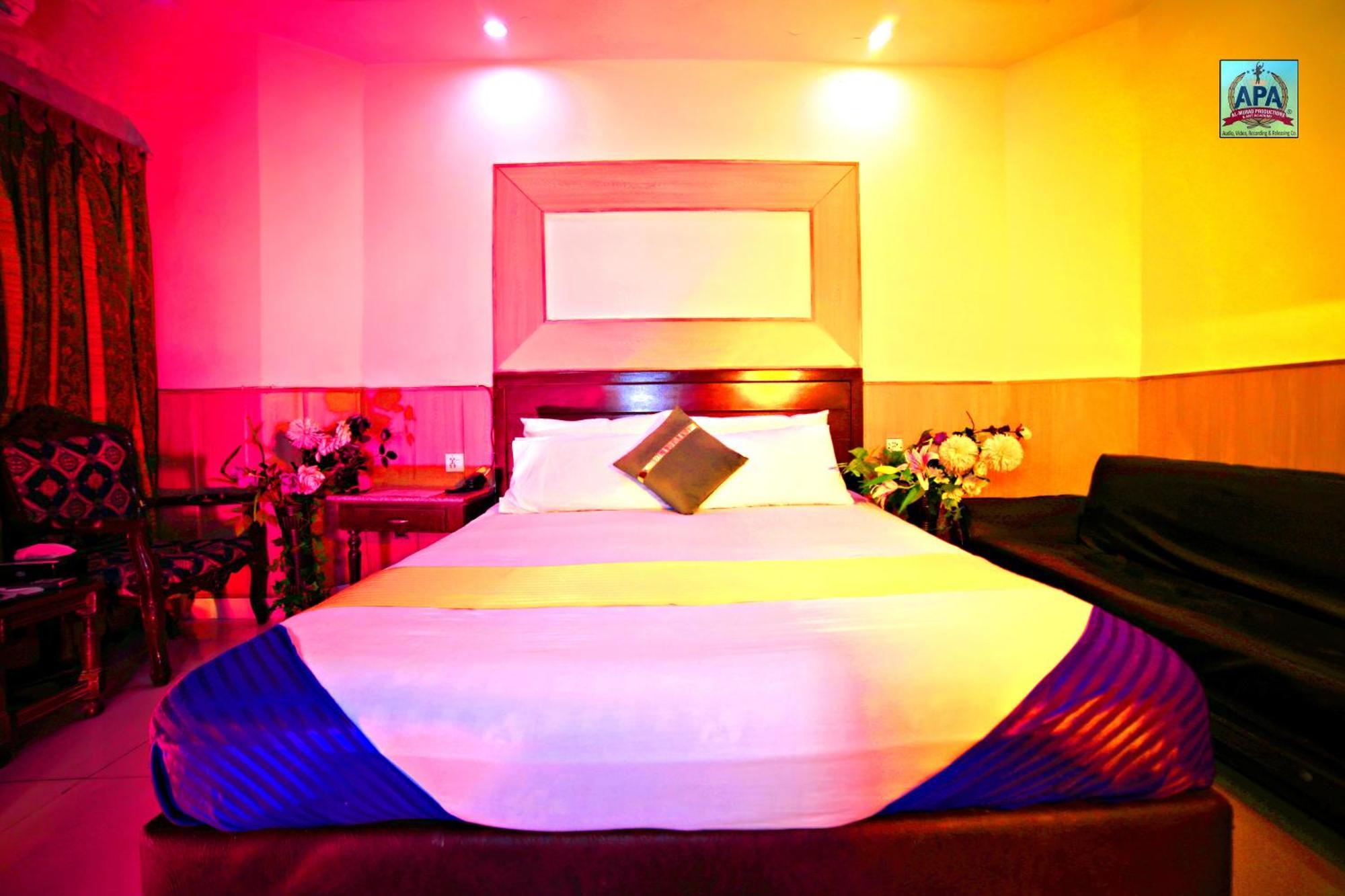 Quick continental Hotel - Jail Road Lahore Esterno foto