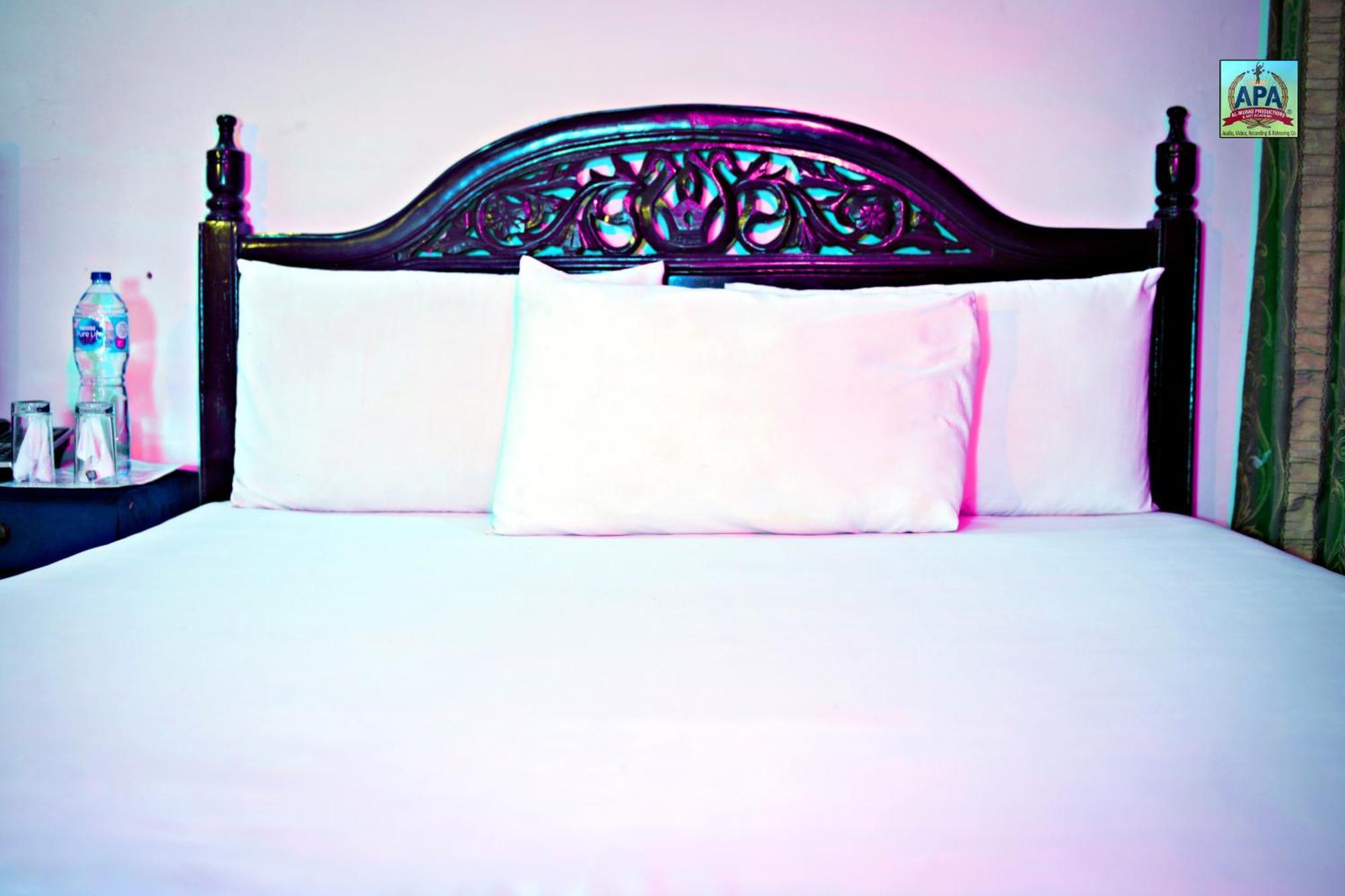 Quick continental Hotel - Jail Road Lahore Esterno foto