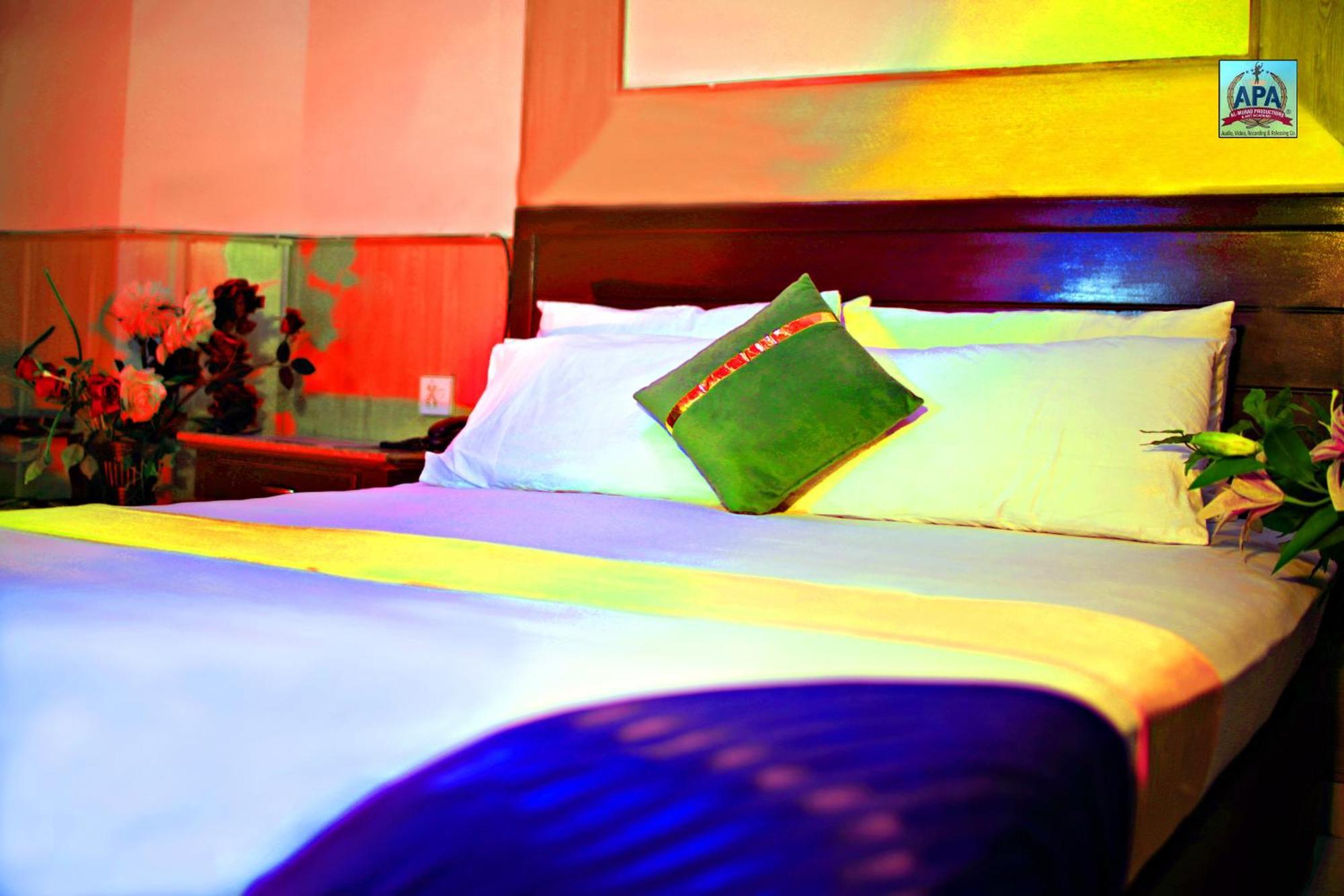 Quick continental Hotel - Jail Road Lahore Esterno foto