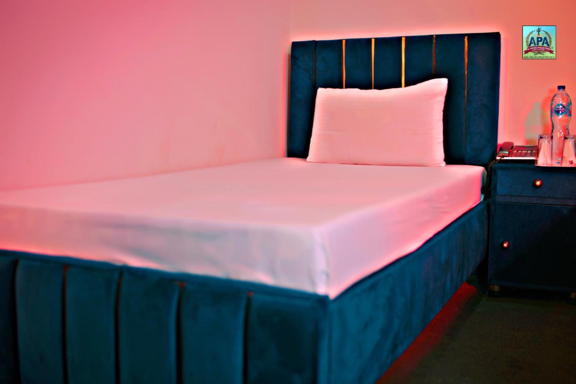 Quick continental Hotel - Jail Road Lahore Esterno foto